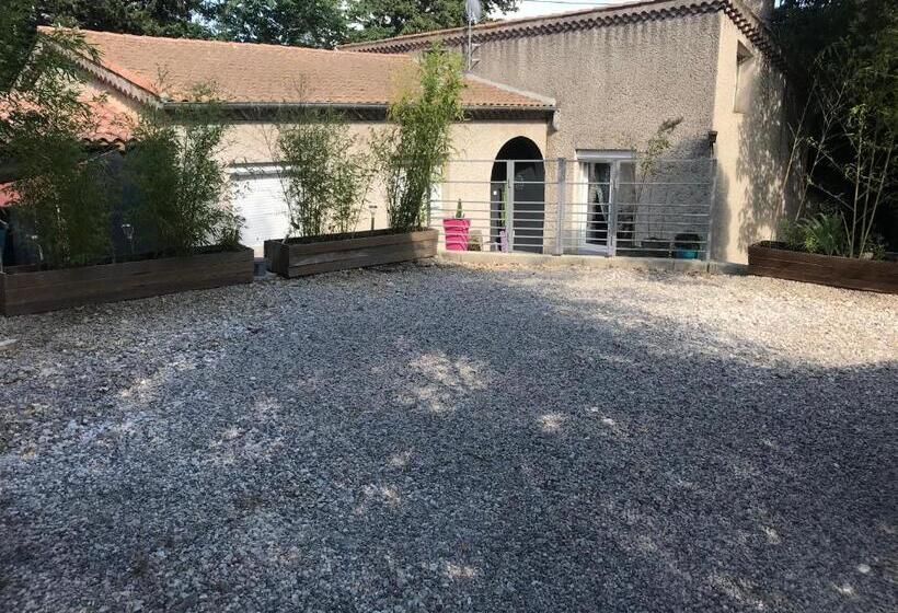 بنسيون Allegria Nîmes