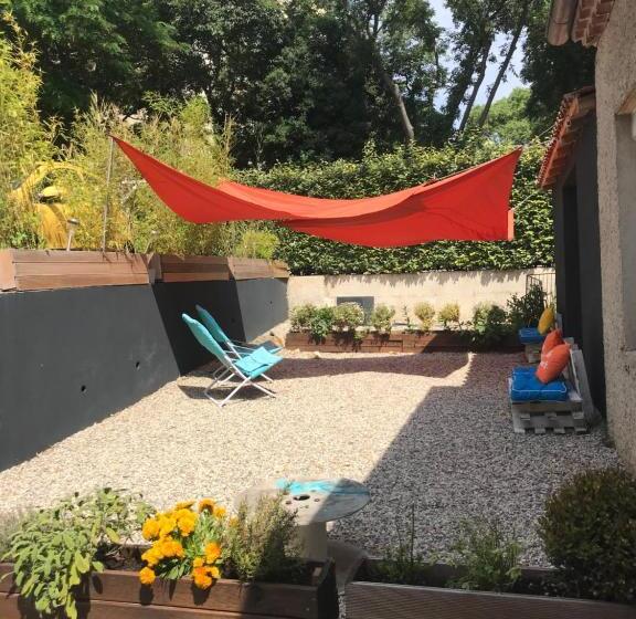 بنسيون Allegria Nîmes