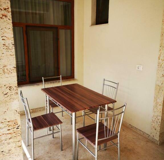 پانسیون Brize Guest House