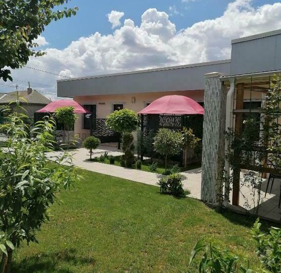 پانسیون Brize Guest House