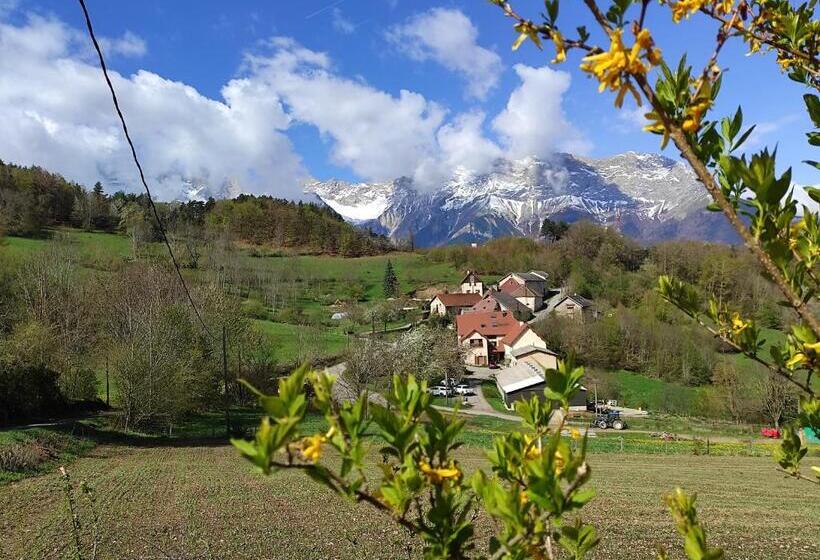 צימר Les Clarines Perceneige   Chambre D Hôtes Vue Sur Montagne
