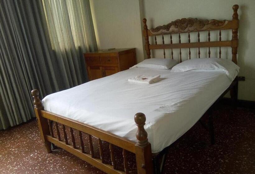 هتل En Monteria City