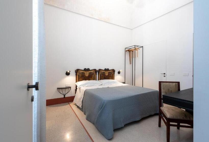 Bed and Breakfast Dimora Del Vescovo Guest House