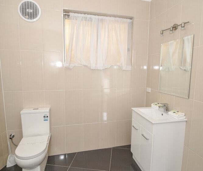 Dandenong Motel