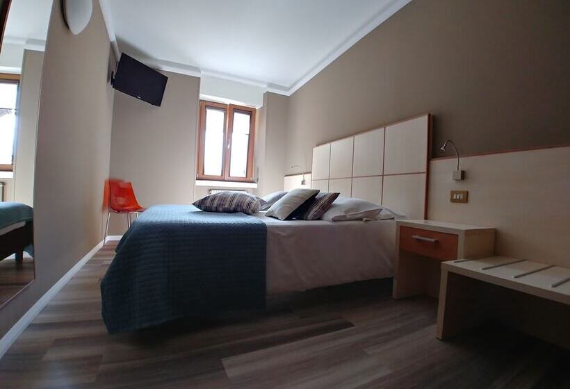 هتل Albergo Aurora