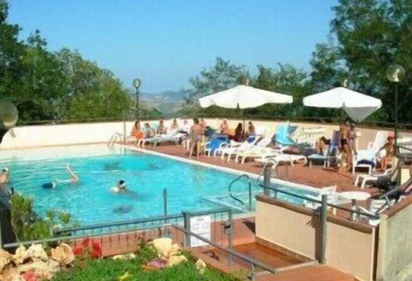 בית מלון כפרי Albergo Centopini