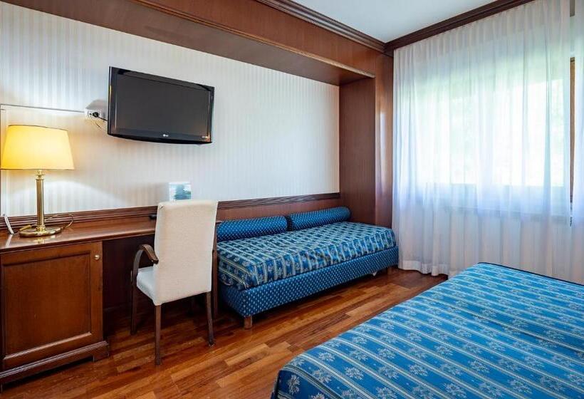 فندق Corona & Spa