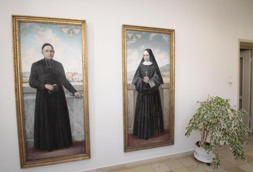 レジデンス Kloster Esthal