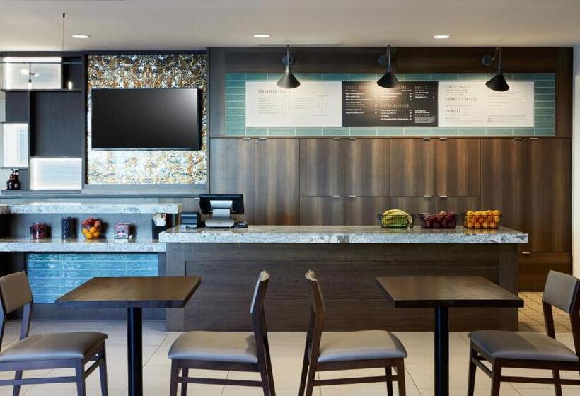 בית מלון כפרי Courtyard By Marriott Thousand Oaks Agoura Hills