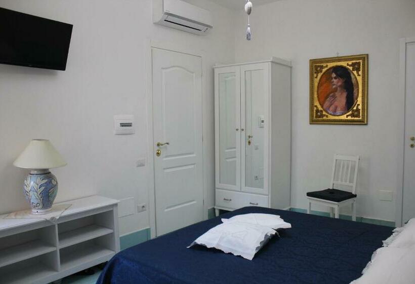 펜션 Il Borgo Di Iaconti