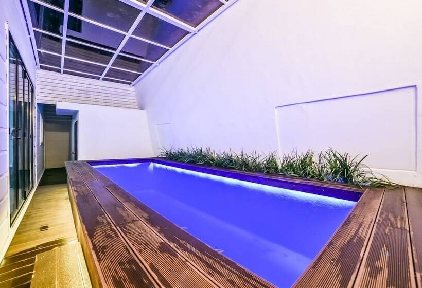 בית מלון כפרי The City