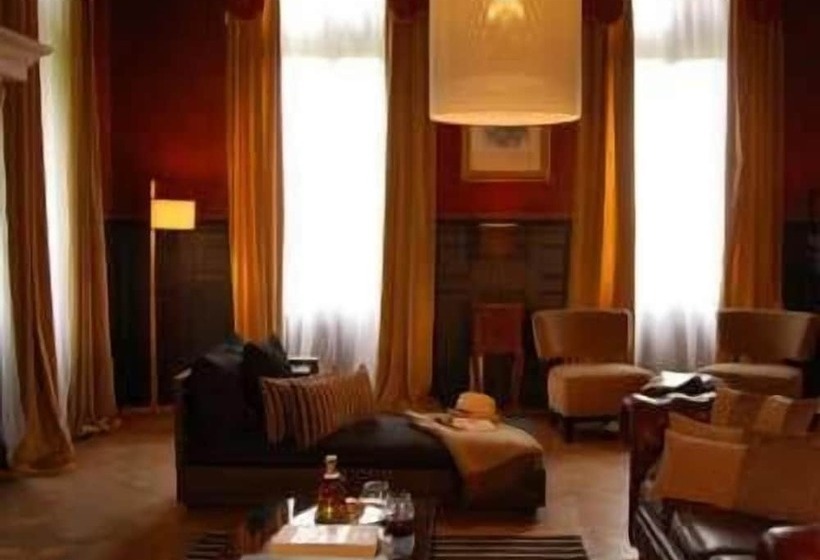 住宿加早餐  Château La Thuilière