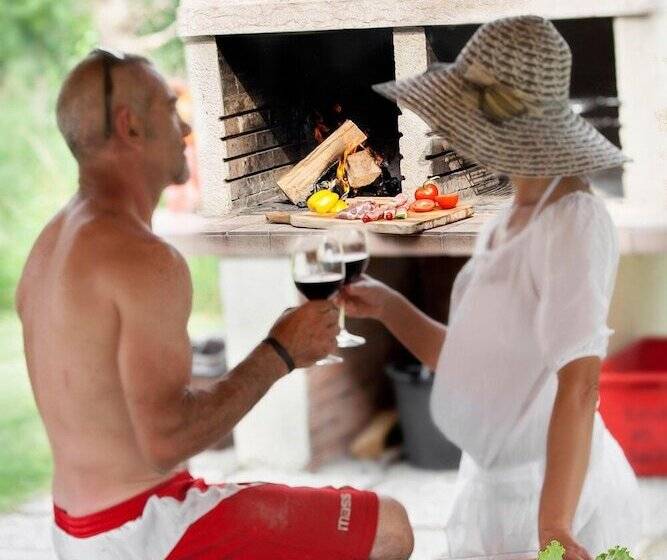 هتل Agritur La Cort