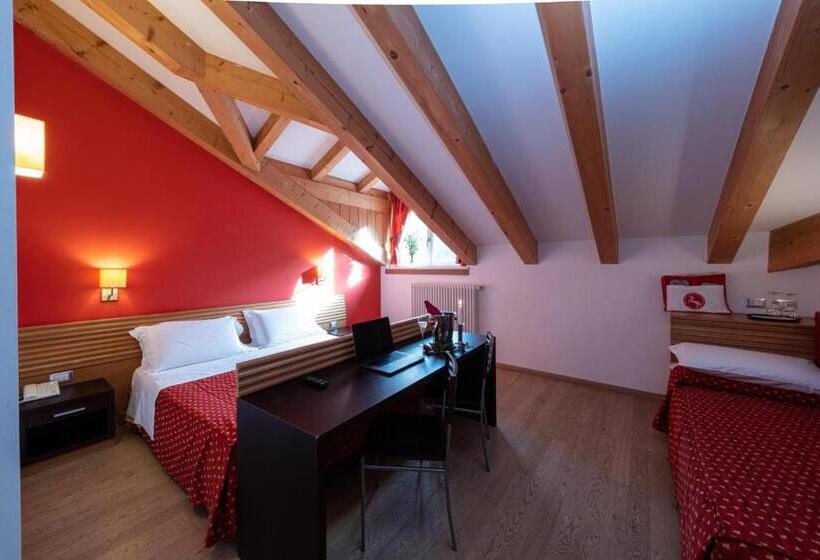 בית מלון כפרי Albergo Cavallino Bianco