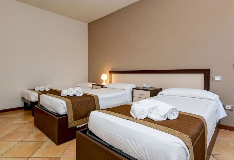 ホテル Albergo Locanda Primavera
