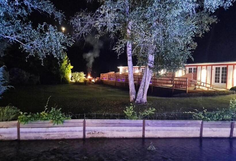 ホテル Auberge De La Durdent