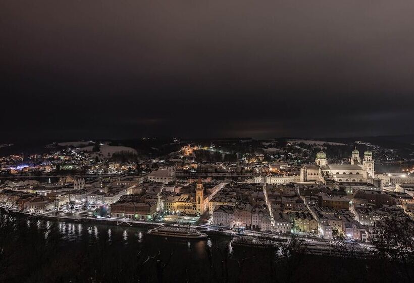 هتل Dreiflüssehof