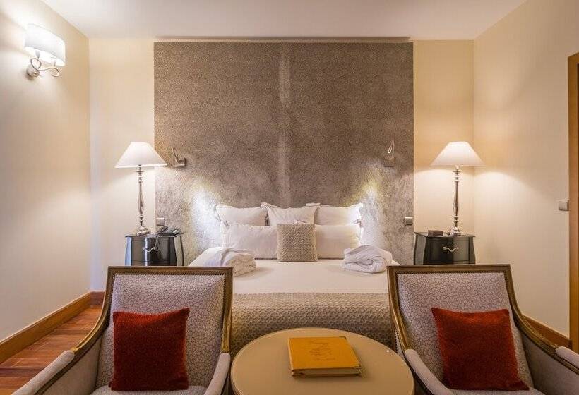 هتل Hôtel Demeure Loredana