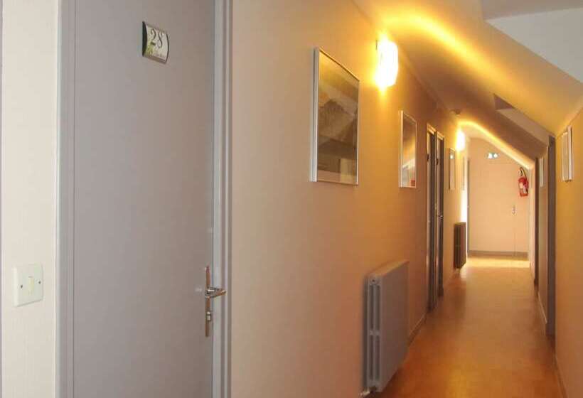 ホテル Hôtel Des Rochers