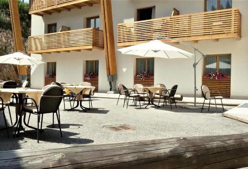 Le Blanc Hotel & Spa