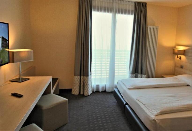 Le Blanc Hotel & Spa