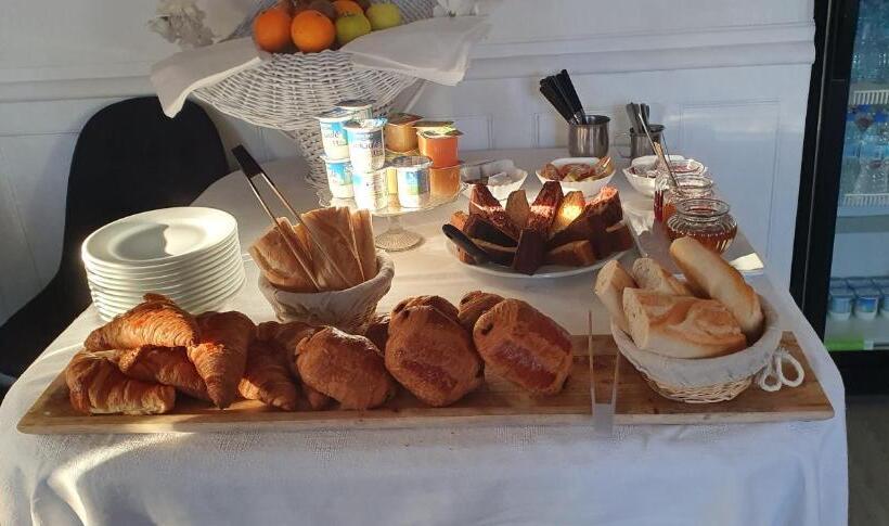 Отель Hôtel Restaurant Du Commerce