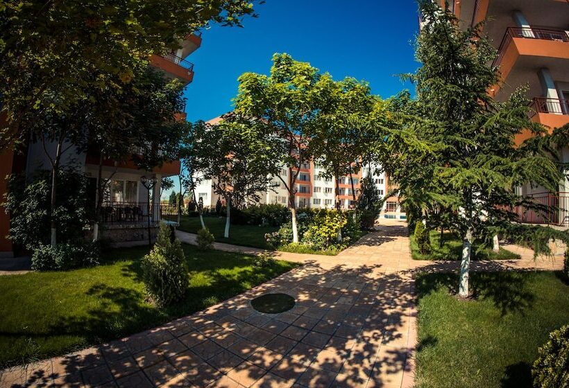 בית מלון כפרי Riviera Fort Beach