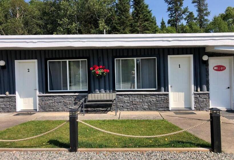 Mystic Isle Motel