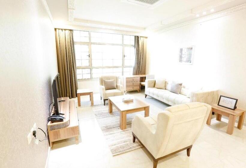 Four Seasons Suites