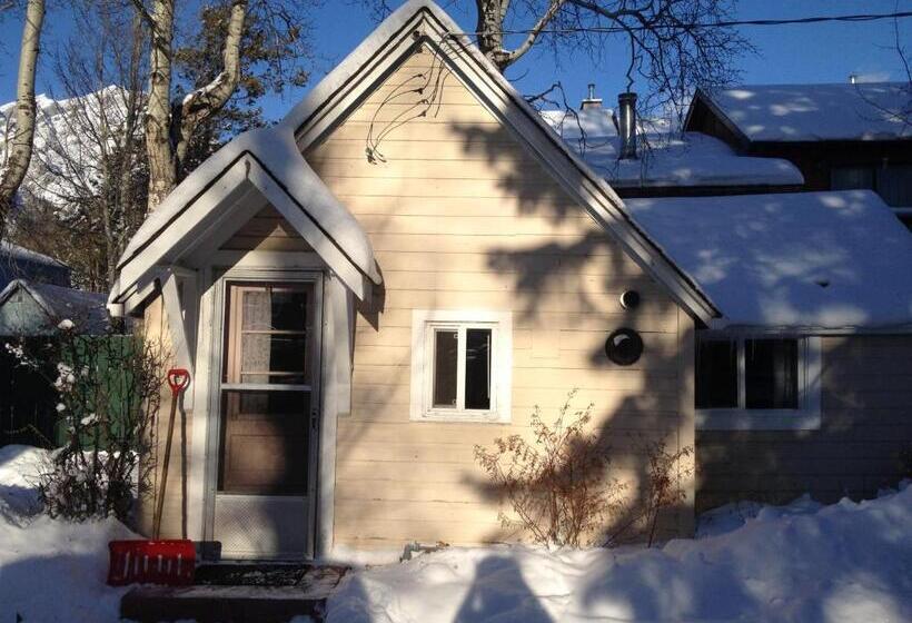 تختخواب و صبحانه Holiday Lodge Cabins