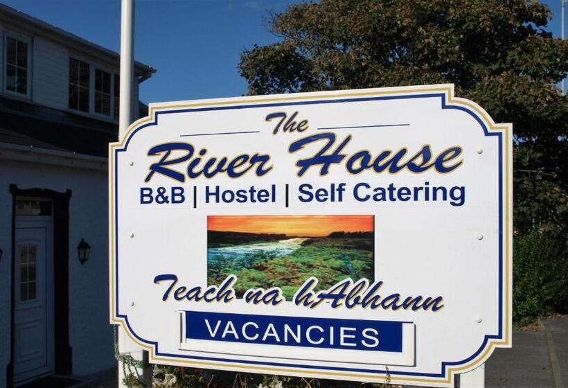 مبيت وإفطار The River House