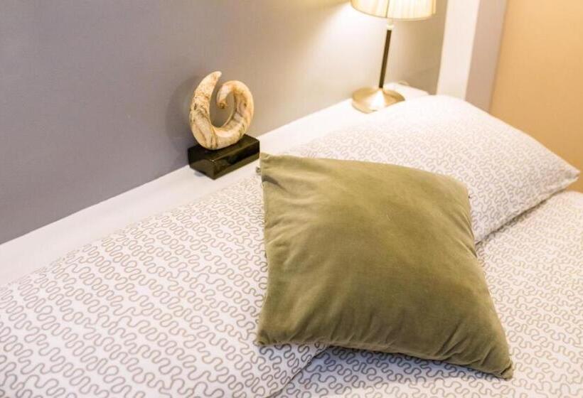 فندق The Beach Cha Am Residence