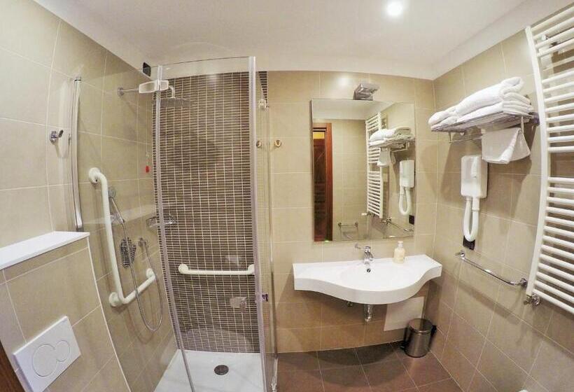 Chalet Alpina Hotel & Apartments