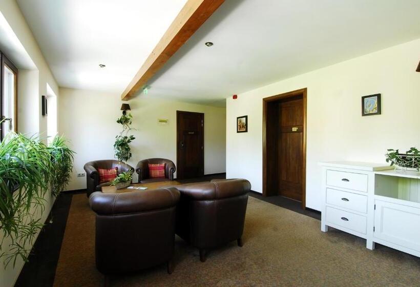 Crocus Gere Bor Hotel Resort & Wine Spa