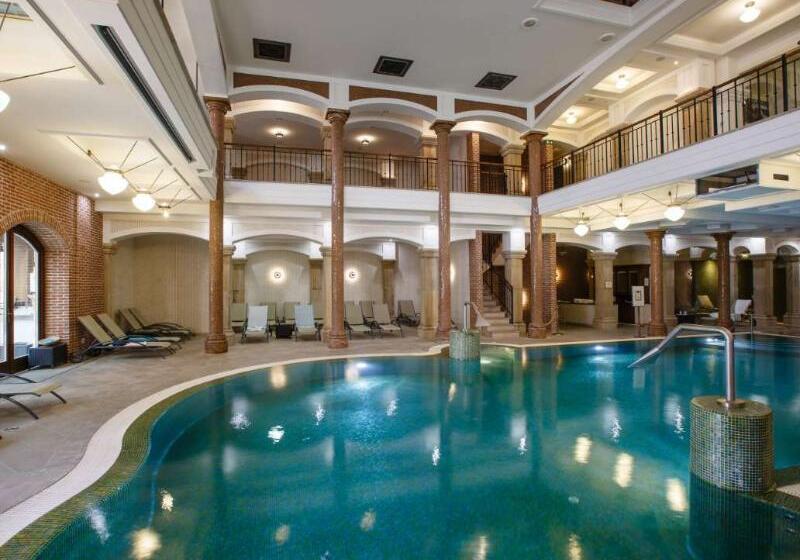 호텔 Andrassy Kuria & Spa