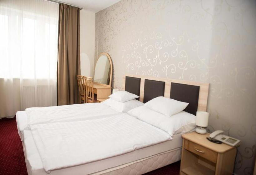 ホテル Hozam Wellness és Apartman