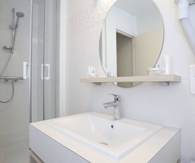 ホテル Hôtel Miléade De La Plage   Binic