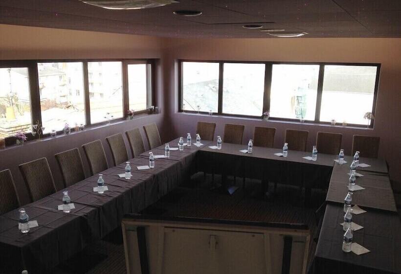 ホテル L Hôtel De Chartres