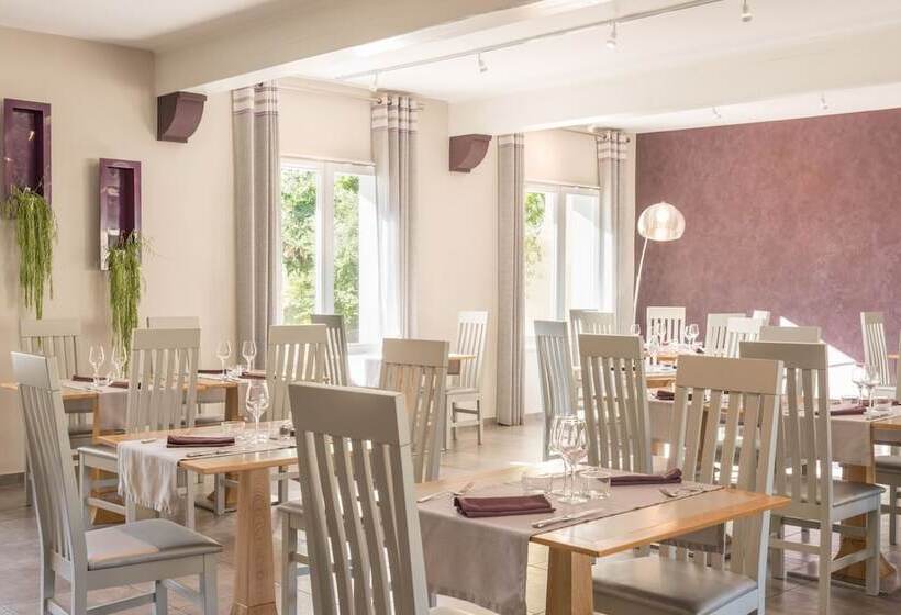 호텔 Le Réverbère   La Cuisinerie   L Hôtellerie