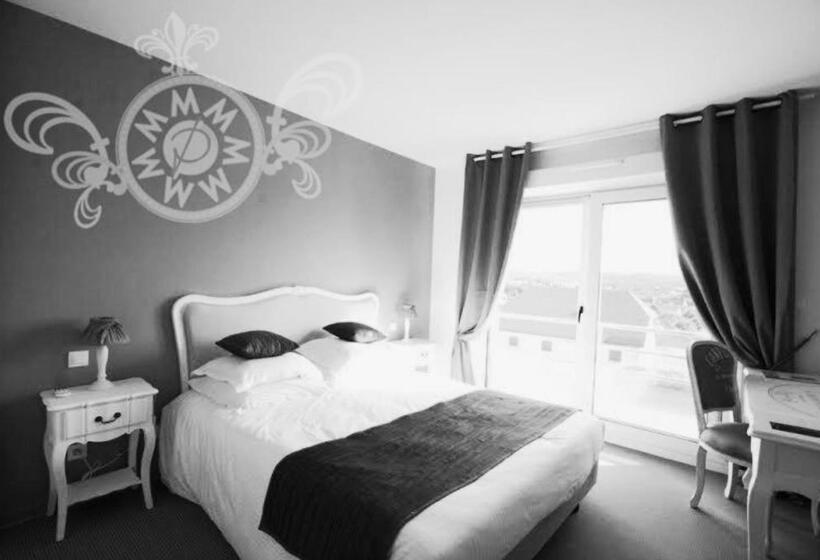 ホテル Les Demoiselles