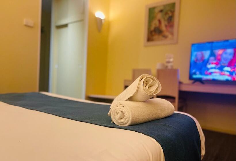 ホテル Les Demoiselles