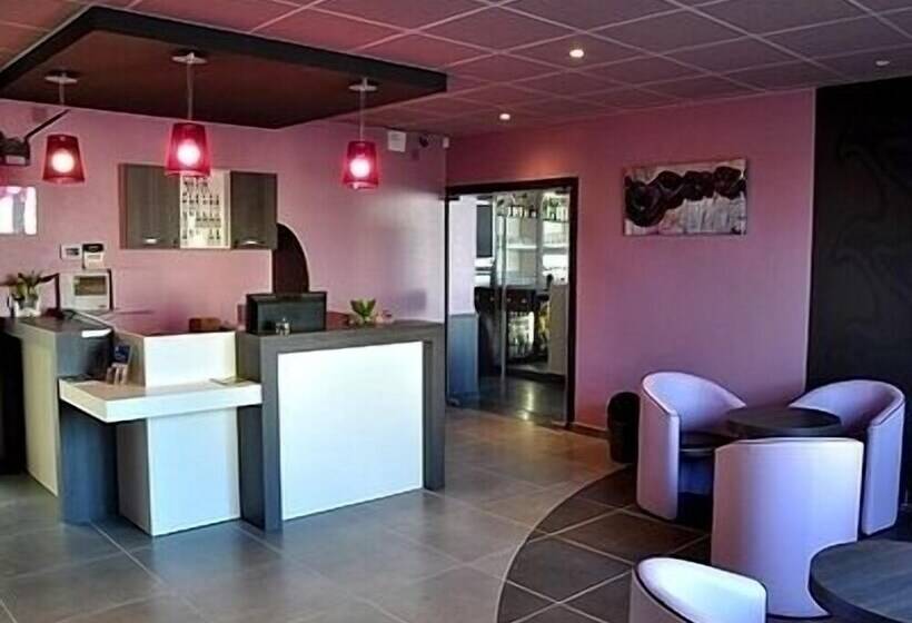 ホテル Logis Hôtel Saint Paul