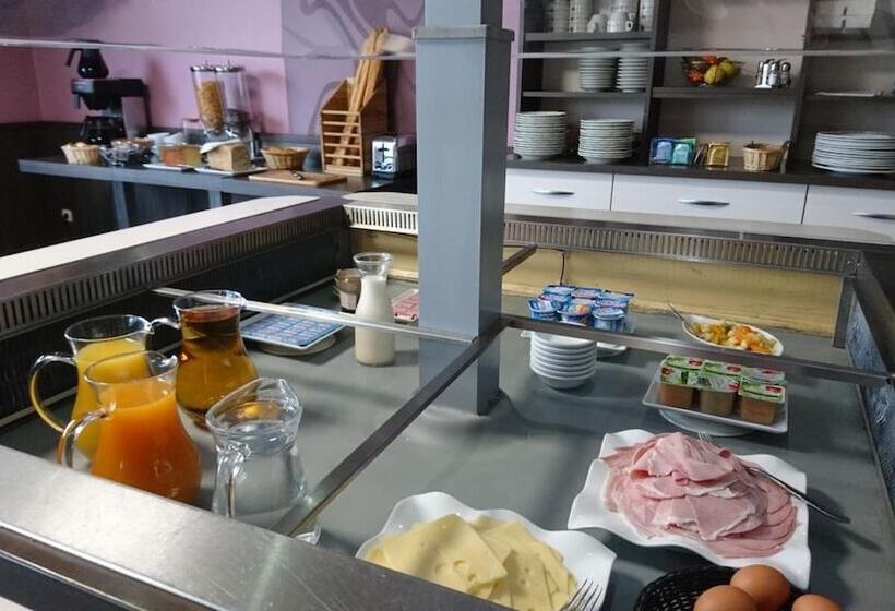 ホテル Logis Hôtel Saint Paul