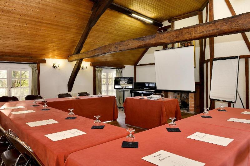בית מלון כפרי Logis Manoir De La Giraudiere
