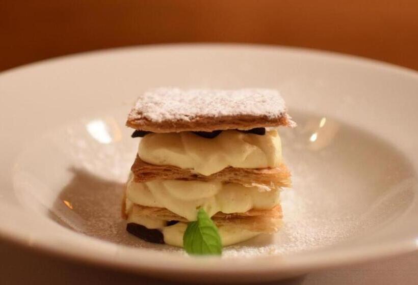 هتل Villa Miravalle