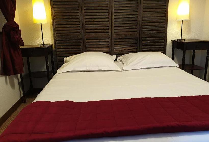 בית מלון כפרי Le Relais Des Dix Crus   Logis Hôtel B&b