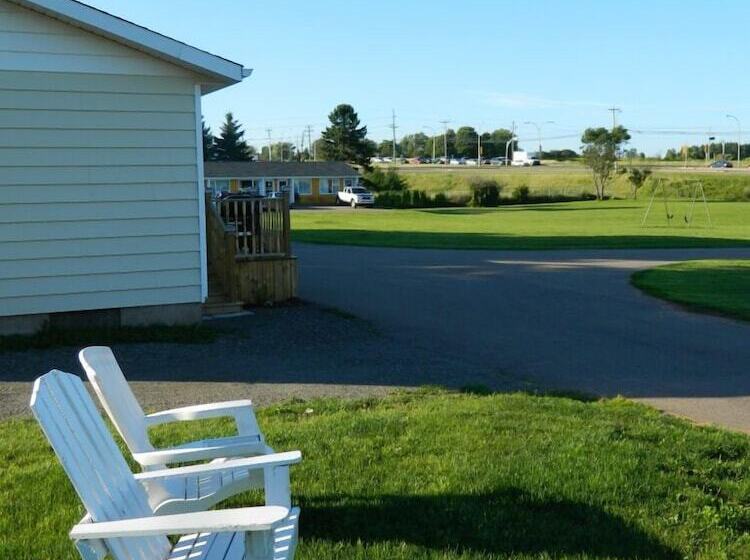 Royalty Maples Cottages And Motel