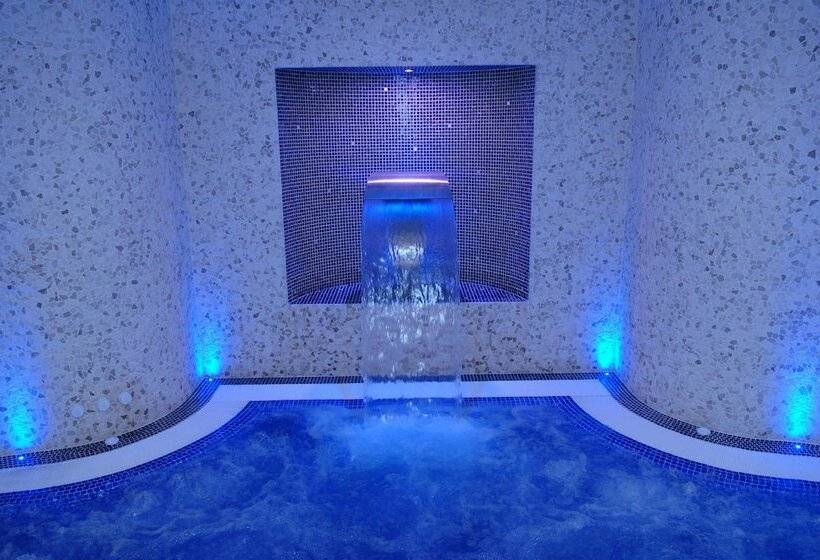 The Villa Rose Hotel & V Spa