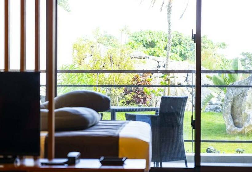 فندق Away Okinawa Kouri Island Resort