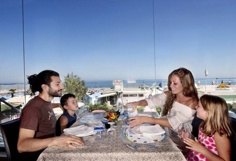 هتل Adlon   Fronte Mare